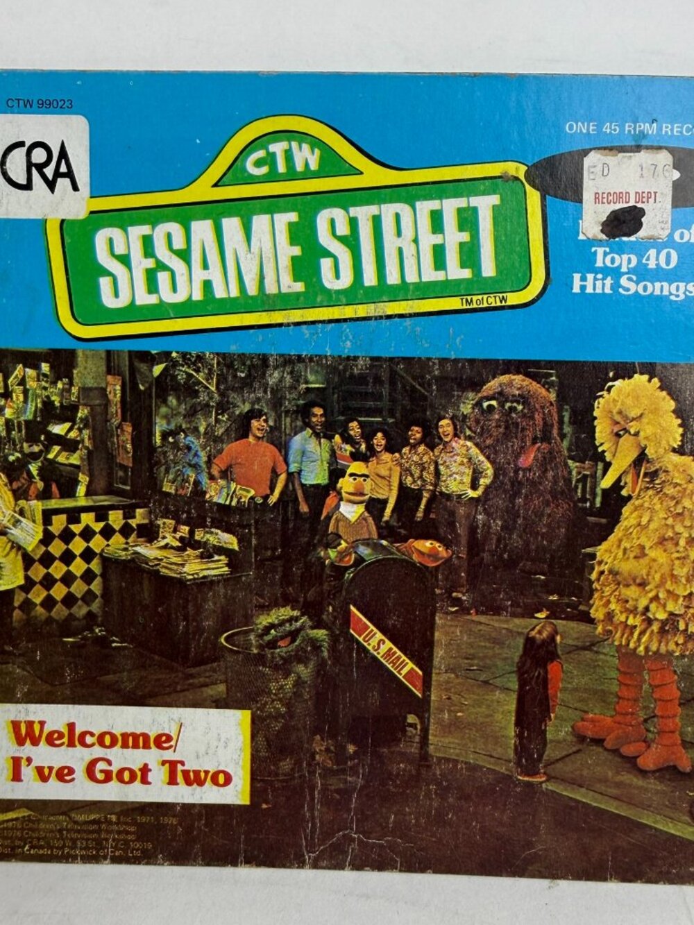 ⚠️Vinyl Poster Cover Only⚠️ Vintage 1976 Sesame Street 45 RPM Sleeve CTW 99023